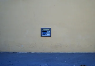 au m