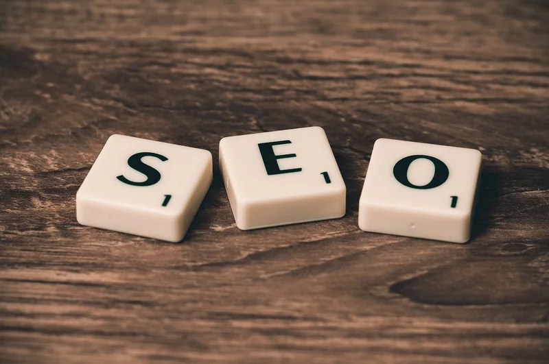 Fondations solides : optimisation site web et référencement